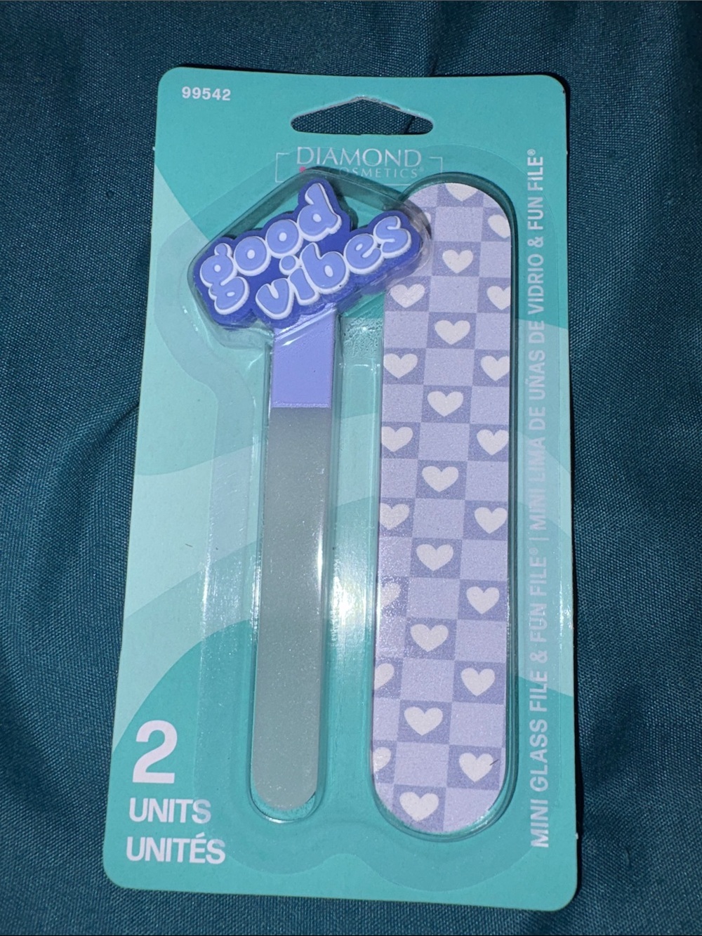 Diamond  Cosmetics “Good Vibes”Lavender colored Nail File Duo